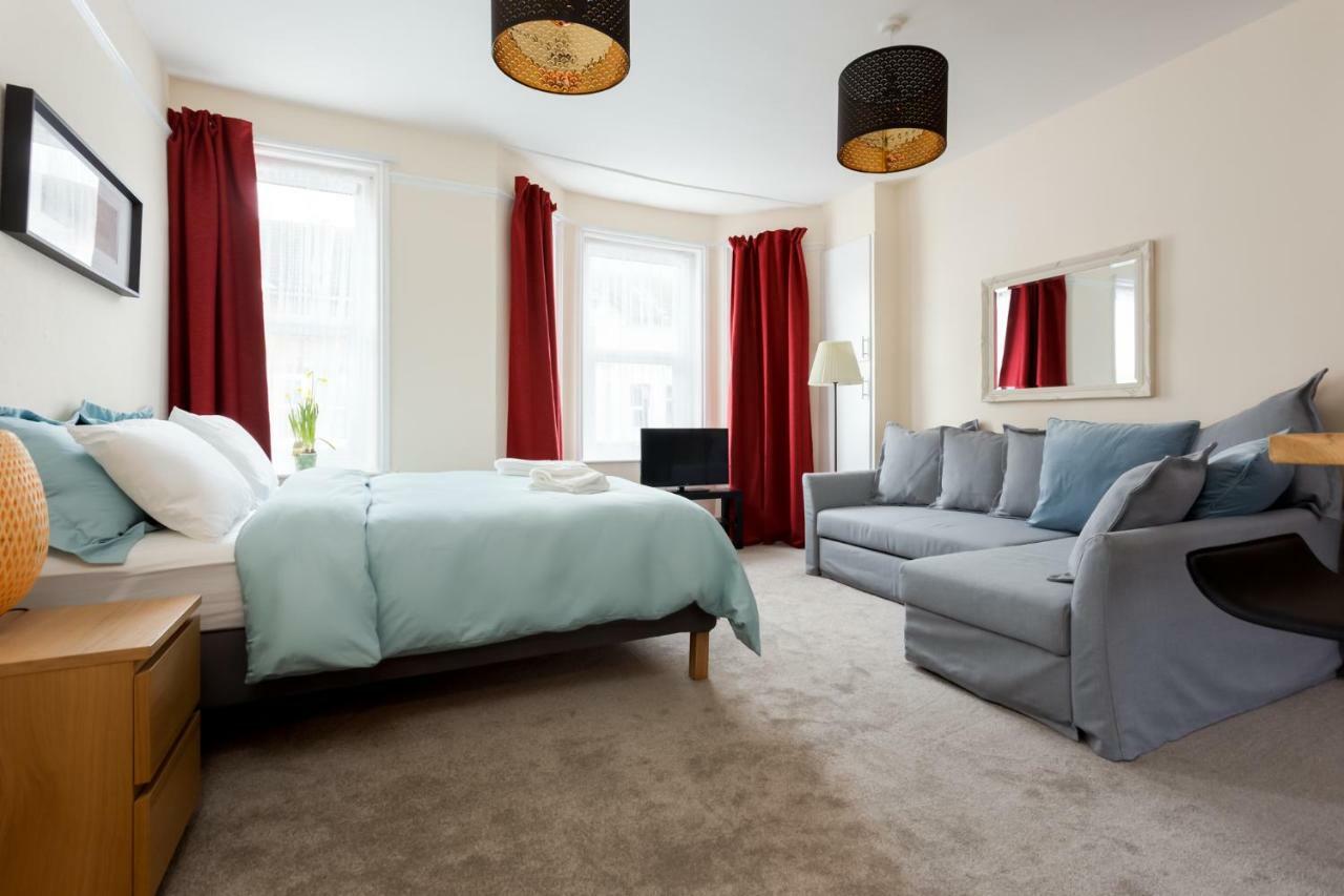 Stylish Town Centre Apartment Close To Beach And Shops Bournemouth Exterior photo