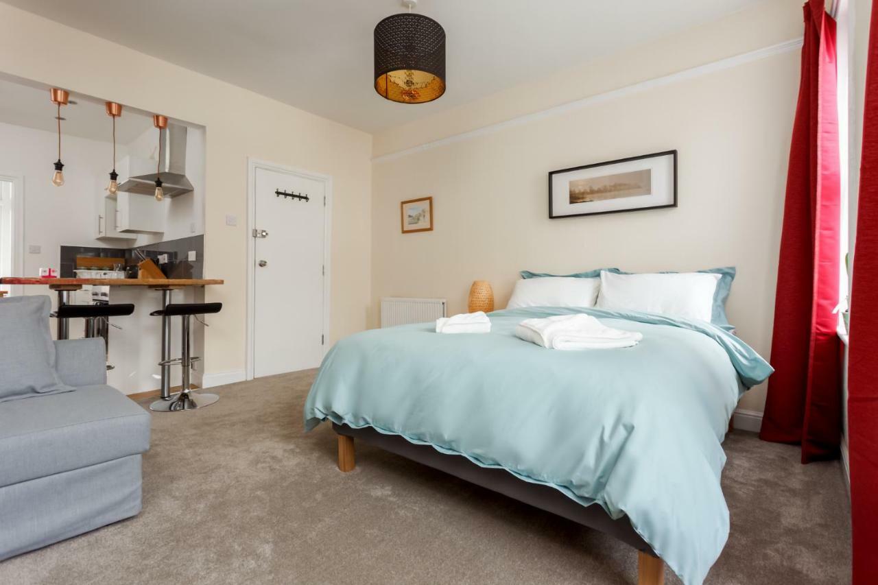 Stylish Town Centre Apartment Close To Beach And Shops Bournemouth Exterior photo